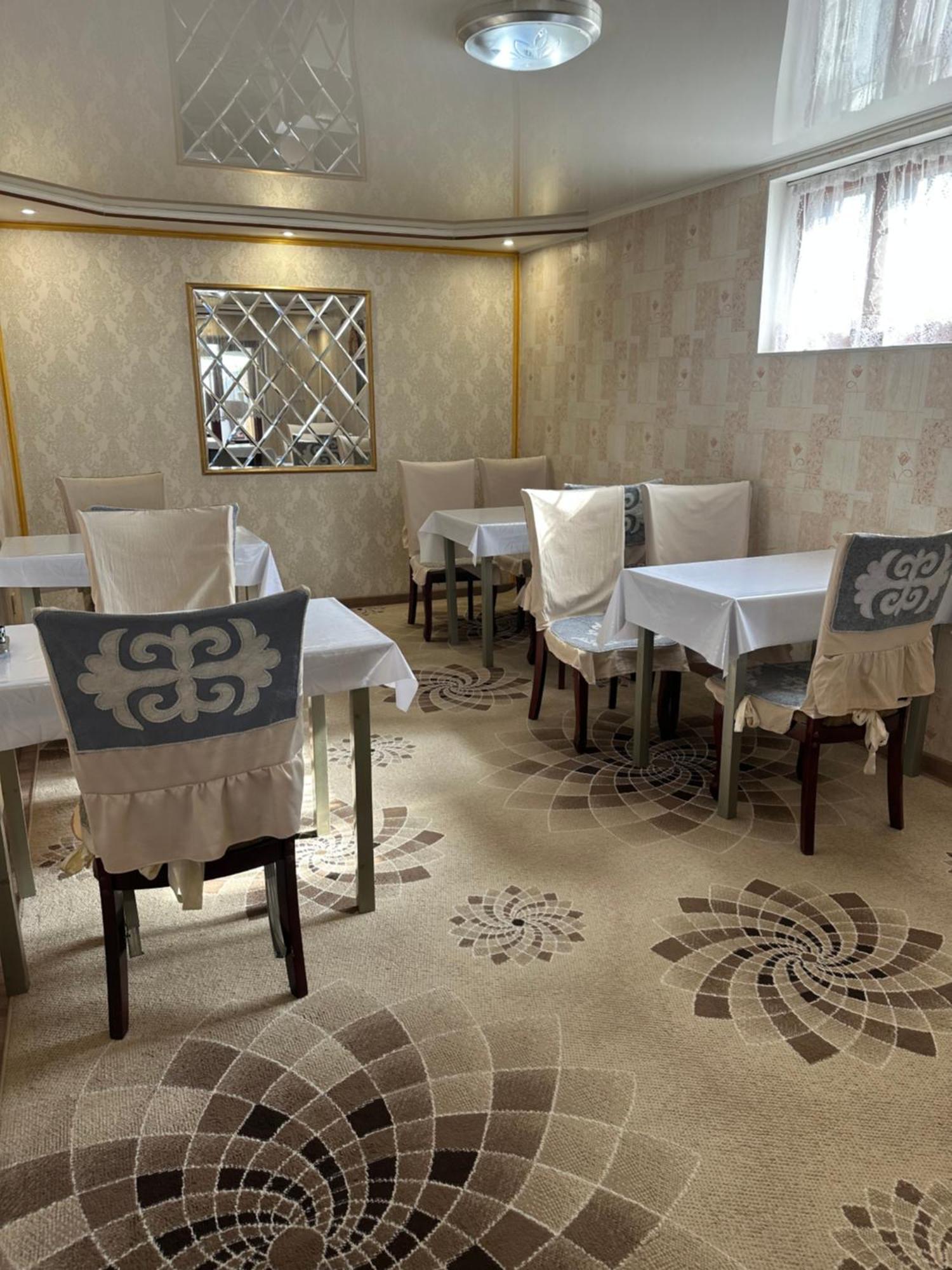 Tunduk Hostel Bishkek Exterior foto